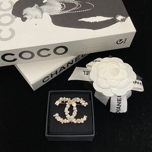 CHANEL brooch